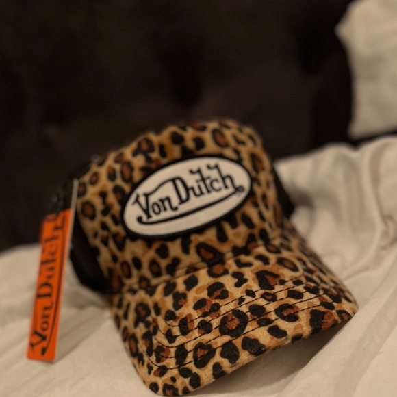 Von Dutch Other - Hats don’t look good on me